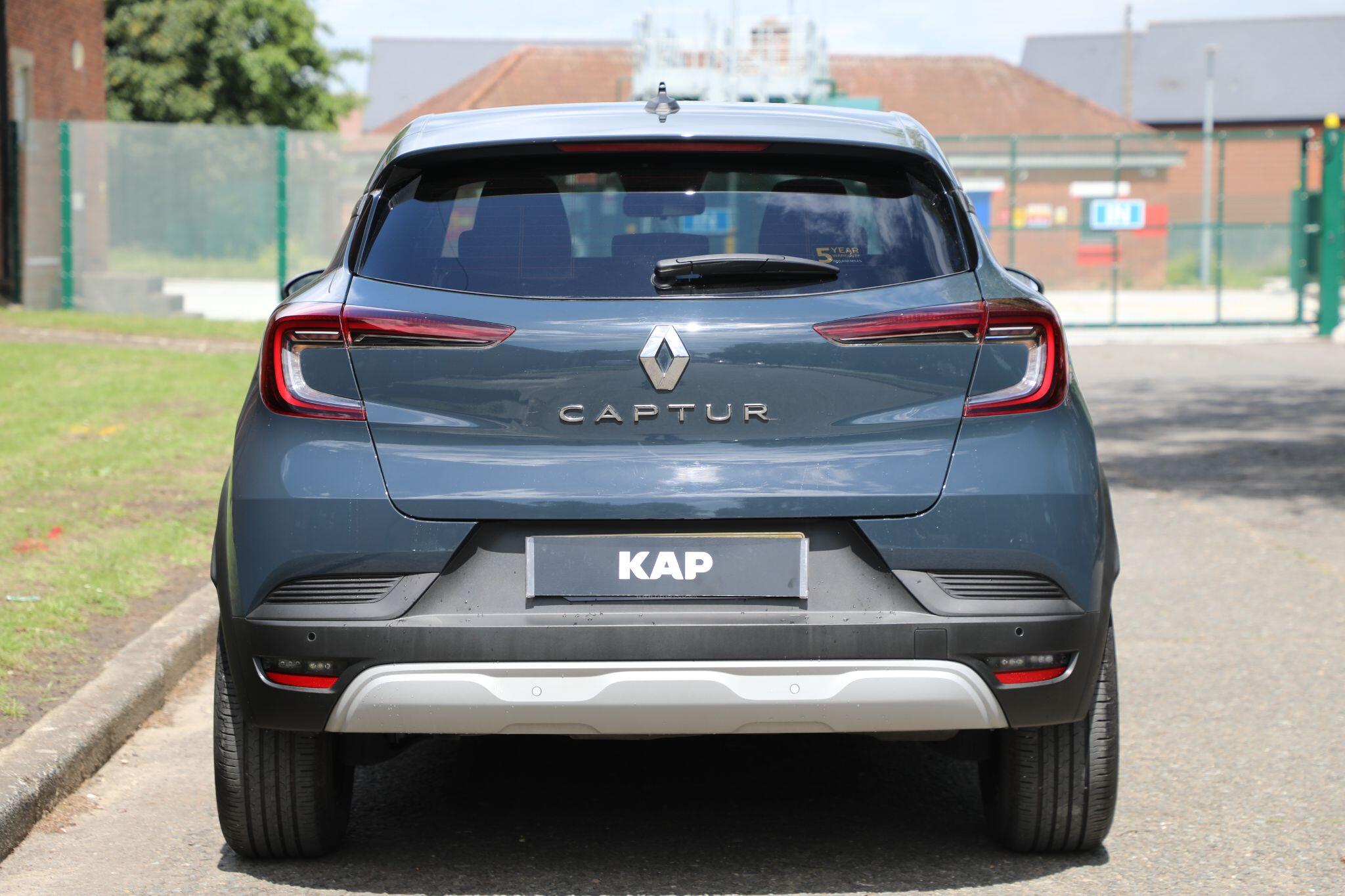 Large vehicle image
